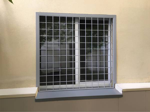 Решетка на окно (пожарное депо)